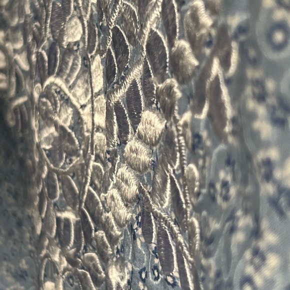 Blue Floral Tunic with white embroidery - Picture 6 of 10